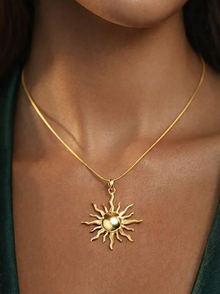 1pc Minimalist Fashionable Metal Sun Pendant Necklace, Suitable For Women's Daily, Dating, Beach Vacation Wear, An Excellent Gift For Loved Ones - Gold - View 1