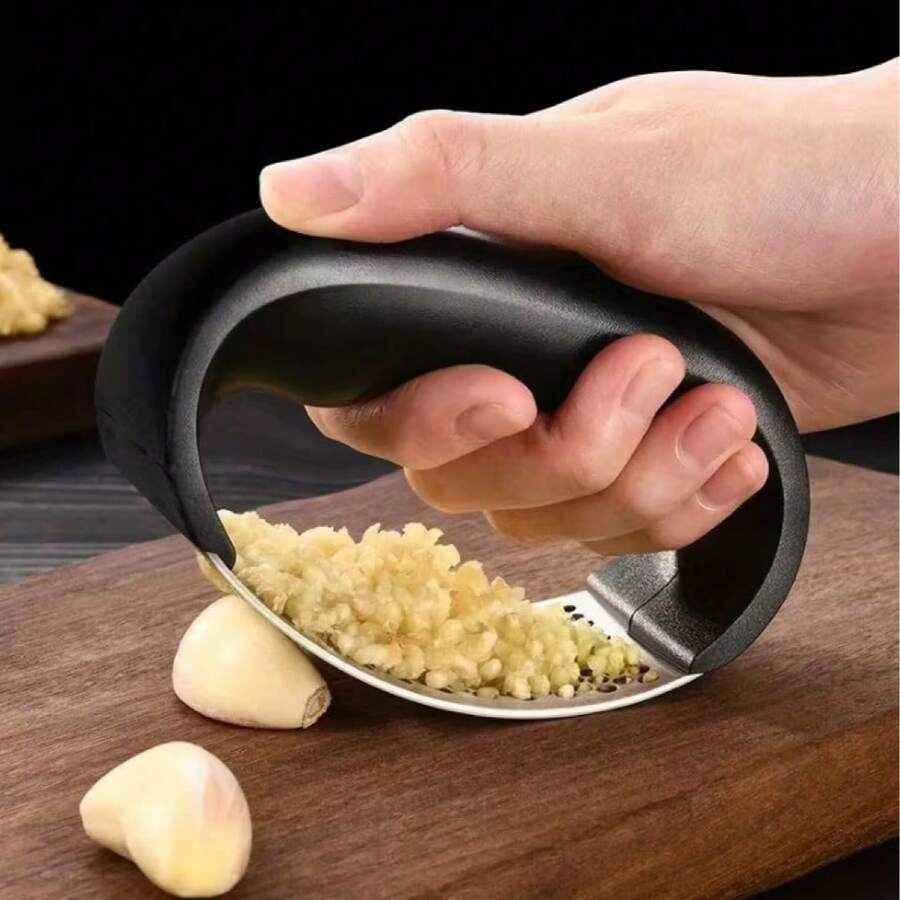 1pc Manual Garlic Press, Easy To Clean Kitchen Tool, Quickly And Effectively Presses Garlic. It Is A Must-Have Kitchen Essential, Hygienic And Practical.