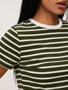 SHEINBASICSS Striped Print T-Shirt/Summer - 軍綠色 - 查看 4