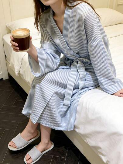 Bata de baño para mujer, ropa de dormir para mujer - Pijama de manga larga estilo minimalista europeo, bata de kimono, pijama a rayas azul, ropa de dormir, bata de manga larga estilo minimalista europeo, dulce y lindo, de talla pequeña a grande, pijama de unicolor, ropa casual para el hogar, suelto, de moda, adecuado para primavera y otoño, vuelta al colegio, 2026 Nuevo estilo japonés suelto Bata larga Ropa de estar en casa