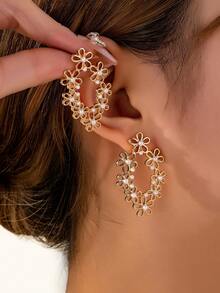 1 Pair Geometric Pearl Petal Hollow Out Earrings For Women - Multicolor - View 2