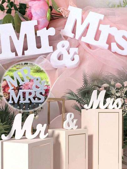 Bộ 3 món trang trí cưới bằng gỗ trắng "Ông & Bà" - Chữ trang trí và phụ kiện chụp ảnh. Lý tưởng cho thiệp mời cưới, trang trí bàn thờ lễ cưới, vật trang trí trung tâm tiệc cưới, phông nền cưới, tiệc đính hôn và các dịp tương tự. Cũng thích hợp cho đám cưới, lễ kỷ niệm, tiệc cô dâu, tiệc độc thân, cầu hôn và các sự kiện đặc biệt khác.