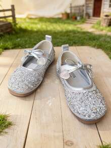 1 Pair Girls' Sequin Mary Jane Flat Shoes With Bow & Heart Pendant, Round Toe Dress Shoes For Party, Wedding, Daily Wear - Silver - View 2