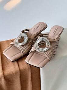 Sandalias tipo slide de lujo estilo resort francés para mujer, de tiras finas tejidas, punta abierta y hebilla redonda - Albaricoque - Ver 2