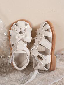 女童米色蝴蝶结爱心镂空露趾凉鞋 夏季儿童软底防滑平底公主鞋 - 米色 - 查看 9