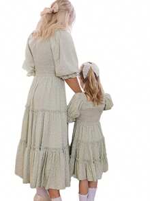 Mommy And Me Matching Dresses Short Sleeve Square Neck Print Dress Family Matching Sundress Outfits, Mother Daughter Matching Dresses, Family Matching Outfits - 媽媽綠 XL - 查看 3