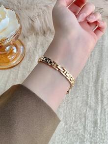 1pc Women's Elegant Gold Square Watch, Compact Durable Fashionable, Charming Gift For Daily Wear And Special Occasions - Gold - View 7