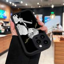 Funda para teléfono con diseño de personaje de anime Samurai compatible con fundas para teléfonos   17  16 Pro Max  15 Pro Max  13 y  12 Fabricada en material de TPU que proporciona protección contra golpes y caídas Un gran regalo para familiares, amigos, seres queridos, novios, novias y para Pascua - Negro - Ver 2