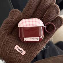 极简棕色底粉色格子樱桃蛋糕图案耳机保护套,带挂环,适用于 Pro 2、可爱 Apple 4 极简 3 新款半代女士耳机保护套 - 棕色 - 查看 2