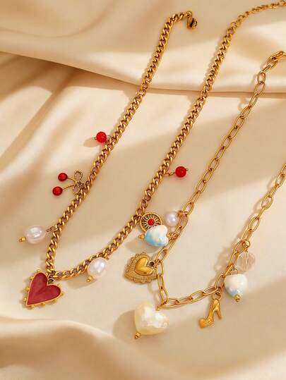 1条不锈钢心形项链，简约设计，优雅高贵，适合女性日常、派对和活动佩戴，是送给朋友的绝佳礼物。