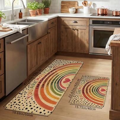 1 pièce Tapis de cuisine en éponge avec motif arc-en-ciel et impression de lettres, tapis d'entrée doux antidérapant absorbant et lavable, tapis décoratif festif, tapis de sol à poils courts rectangulaire pour la décoration de la maison, convient pour le salon, la chambre, la cuisine, l'entrée, la salle de bain