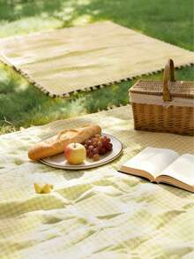 1pc Charming Yellow & White Checkered Rectangular Picnic Blanket - Ideal For Wedding Season, Mother's Day Celebrations, Made Of Woven Rayon With Tassels, Suitable For Winter Camping, Beach Outings, Photography Backdrops And Outdoor Picnic Accessories - Yellow - View 4