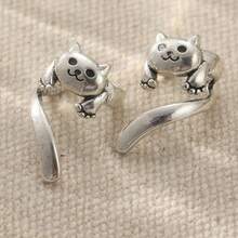 1 par de pendientes de clip con diseño de gato retro y lindo, creativos y de moda, adecuados para reuniones diarias y festivales, un excelente regalo de joyería para mujeres - Gris Claro - Ver 4