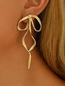 A Pair Of Simple Long Gold Bow Ribbon Earrings For Women - Gold - View 3