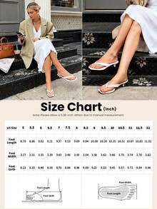 Athlefit Women's Kitten Heels Flip Flops Square Toe Low Heels Slip On Comfortable Summer Thong Heeled Sandals - 黑色 - 查看 10