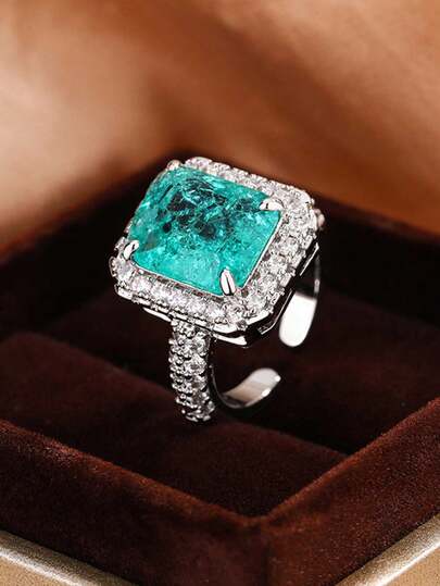 经典四爪方形绿色合成锆石戒指，独特设计，女士珠宝礼品