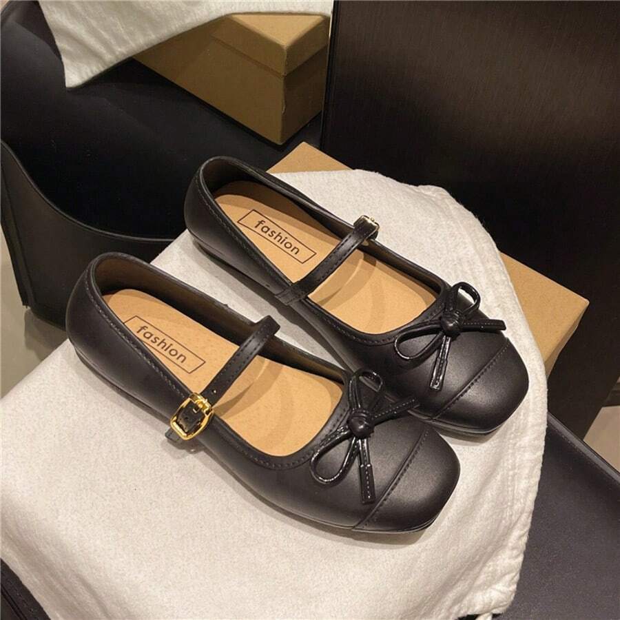 DAZY Sepatu Flat Slip-On Kasual Gaya Prancis Musim Semi/Panas Terbaru 2026 dengan Ujung Persegi dan Hiasan Pita, Cocok untuk Gaun - Hitam - View 1