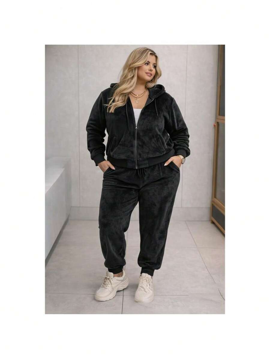 Conjunto Plus Size em Veludo Plush O Match Perfeito entre Luxo e Bem Estar - Preto - Visão 1