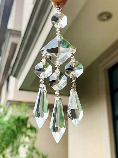 1件水晶阳光捕捉器，配八角形珠子，闪亮人造水晶，是婚礼派对、家居装饰、悬挂装饰的理想之选。