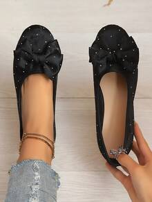 Negro (con lazo de diamantes de imitación completo)