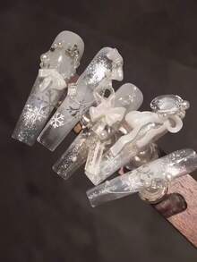 1个蝴蝶结美甲模具，丝带蝴蝶3D装饰透明硅胶美甲模具。适合作为节日礼物。适用于婚礼、母亲节、海滩、节日等场合，非常适合送给女性、母亲、老师、朋友、伴娘、学生、返校季、夏季等场合，简约美观，时尚大方。 - 彩色 - 查看 6