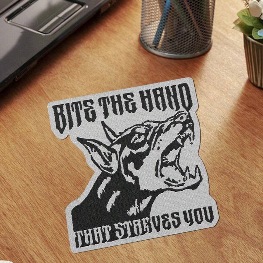 1pc Howling Wolf Embroidered Patch, Iron-On Animal Embroidery Applique, Animal Clothing Patch, Suitable For DIY Sewing Enthusiasts On T-Shirts, Hats, Backpacks, Jackets, Coats, Pants