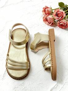 1 Pair Fashion Children's Sandals, Gold Girls' Flat Sandals, Minimalist Triple Strap, Versatile & Elegant, Soft Non-Slip Sole, Gold Strap Hook And Loop Design, Suitable For Banquets, Gatherings, Parties, Weddings, Vacations - Gold - View 3