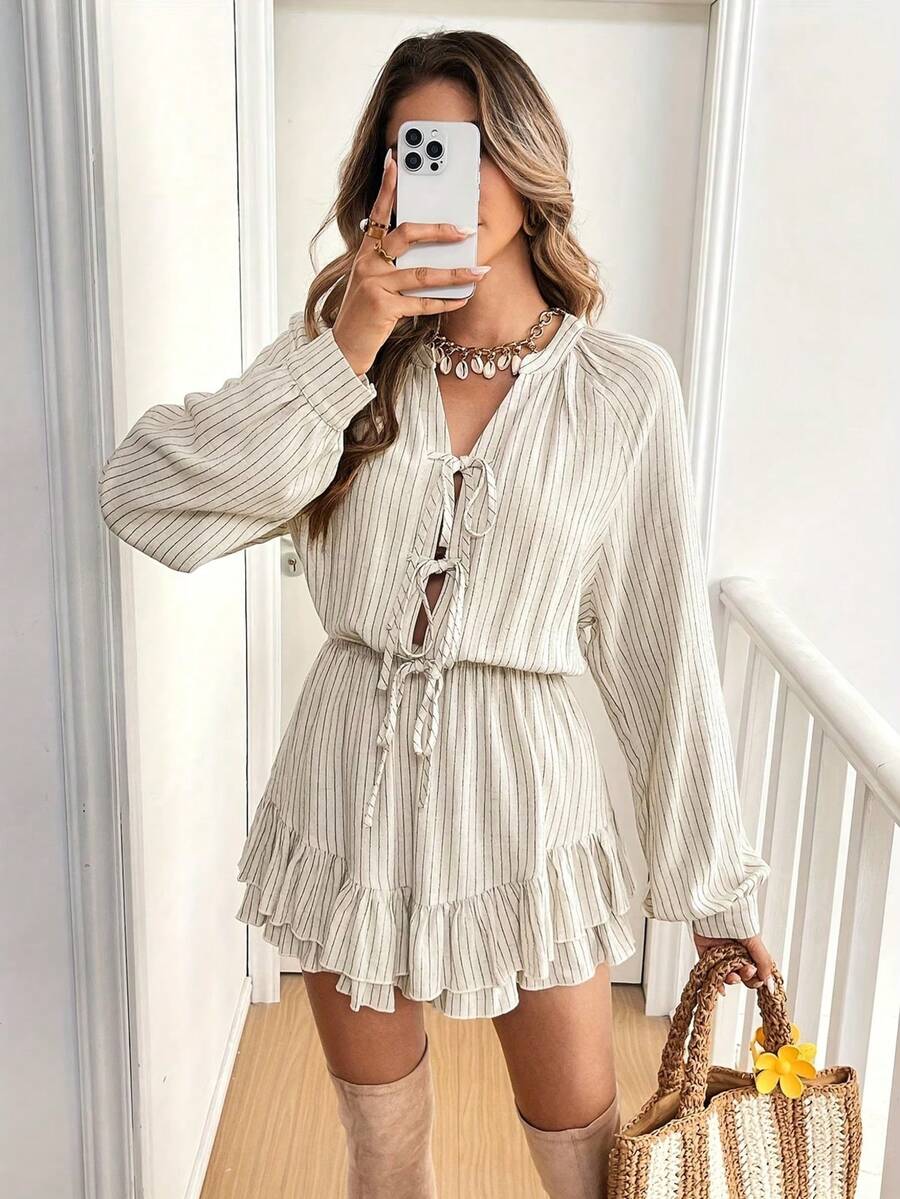 Bộ đồ nữ gồm áo dài tay buộc nơ phía trước và quần short cạp chun xếp ly, kiểu dáng thanh lịch, thích hợp cho đi biển, nghỉ mát và mặc hàng ngày, mùa xuân/hè. - Màu be - Xem 1