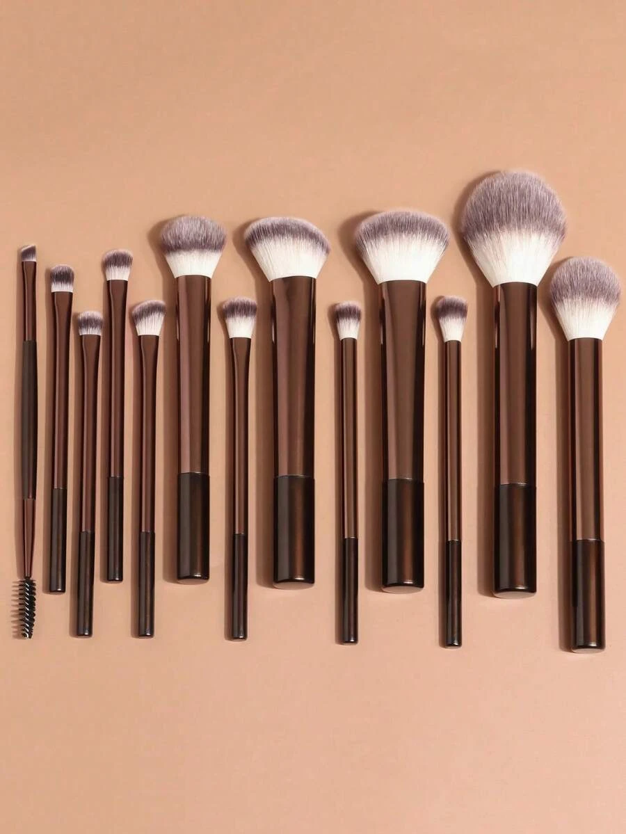 13件套化妆刷套装，包含粉底刷、遮瑕刷、散粉刷、眼影刷、腮红刷、歌舞伎刷、晕染刷等，适用于面部等各种妆容。 - 巧克力棕 - 查看 1