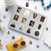 125张圣母玛利亚贴纸，美观实用，可用于剪贴簿、日记本、笔记本电脑、保险杠、滑板、水瓶、电脑、手机、贺卡、相册、家具等装饰。 - 隨機風格 - 查看 9