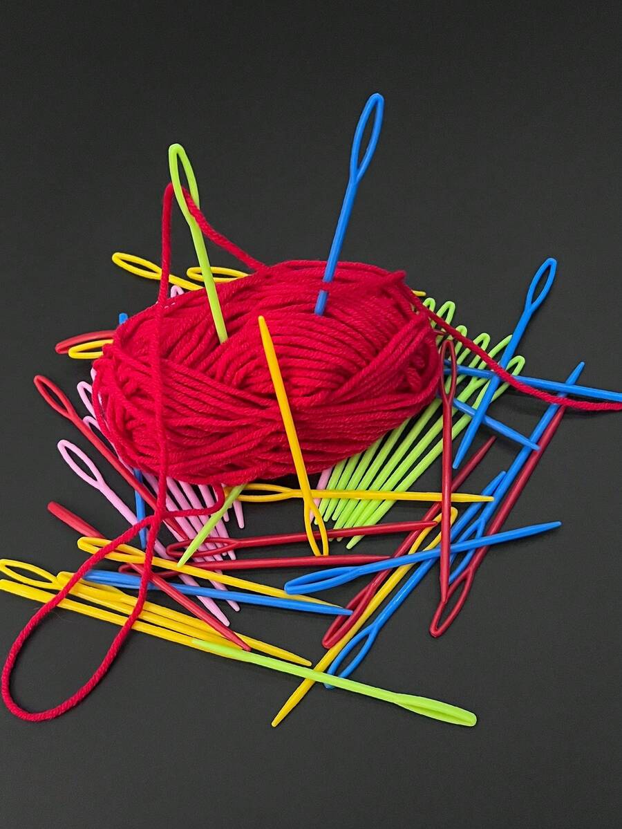 9cm Colorful Plastic Large Eye Needle, For Hands, DIY Knitting Needle For Cross Stitch, Sweater Sewing - Colored Plastic Pins - View 1