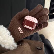 极简棕色底粉色格子樱桃蛋糕图案耳机保护套,带挂环,适用于 Pro 2、可爱 Apple 4 极简 3 新款半代女士耳机保护套 - 棕色 - 查看 6