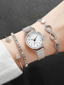 一套奢华闪耀女士石英腕表及手链套装,包含一枚纤薄石英腕表(白色圆形表盘)和一条镶嵌钻石心形及无限符号的银色网状手链。银色网状表带尽显优雅精致。作为一套实用腕表及珠宝套装,适合新年、日常通勤等多种场合佩戴。 - 銀色 - 查看 2