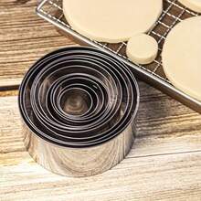 Bộ 12 khuôn cắt bánh quy tròn, khuôn viền bánh pie tròn bằng thép không gỉ, khuôn làm bánh ngọt, bánh bao, bánh rán hình tròn bằng kim loại. - Bạc - Xem 5