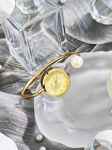 LUCKY FOX 女士腕表奢华礼盒套装 - 金色石英表 + 珍珠戒指 + 金属戒指 + 珍珠表，精美珠宝礼盒，适合生日、情人节、母亲节、送给女友、闺蜜、妈妈的礼物 - 均碼 - 查看 2