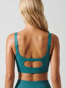 Runway Rest 无缝罗纹运动吊带背心，无背透气日常训练健身文胸 - 墨綠色 - 查看 2