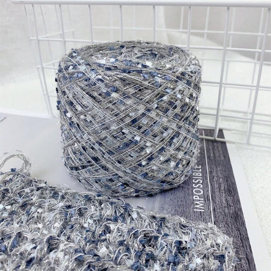 1卷100克多色混纺纱线，闪亮金属纱线，银蓝色闪光高档纱线，适用于编织和钩编，是DIY包袋、手工配饰和工艺项目的理想之选。