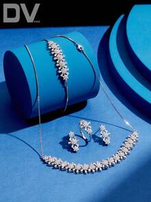 DV JEWELRY 5 pièces Set de bijoux extensibles, collier, bracelet, boucles d'oreilles, bague ouverte plaqués or blanc avec zircone cubique. Ensemble de bijoux élégant pour femmes, cadeau pour fête/anniversaire avec boîte-cadeau - Argent - Voir 1
