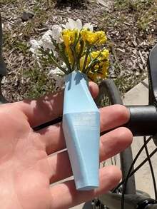 Jarrón decorativo para manillar de bicicleta, mini jarrón creativo con cuerda, adecuado para actividades al aire libre, campamento, ciclismo, escalada, entusiastas de los viajes, regalos del Día de la Madre, accesorios para exteriores, artículos esenciales de viaje - multicolor - Ver 4
