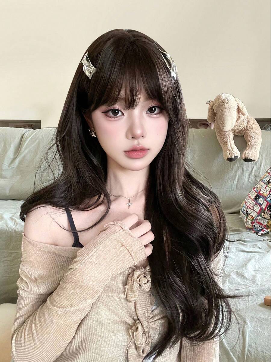 alicegarden Tóc giả tổng hợp dài 28 inch với kiểu tóc gợn sóng tự nhiên màu đen nâu tuyệt đẹp. Được thiết kế có mái, tóc giả này được làm từ sợi chịu nhiệt để đảm bảo độ bền. Bộ tóc giả này hoàn hảo để sử dụng hàng ngày, mang lại vẻ ngoài tự nhiên và chân thực. - Nâu đen - Xem 1