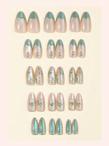 10 pièces Faux ongles longs en forme d'amande style Y2K dorés avec paillettes, comprenant des accessoires de décoration de strass d'œil de chat vert 3D. Convient pour les salons de manucure, le port quotidien, les festivals, les cadeaux - Multicolore - Voir 2