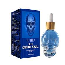 30毫升蓝色骷髅古龙水香氛精油，前调：葡萄柚、柠檬、薄荷、粉红胡椒。中调：生姜、肉豆蔻、茉莉。基调：焚香、琥珀。沉稳的焚香与温暖持久的琥珀完美融合，赋予这款香水高端木质基调、持久留香和浓郁氛围。适合通勤、约会、日常生活及其他场合。不含酒精，男女皆宜。 - 木質香調 - 查看 8