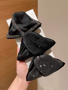 1/2pcs Women's Fashionable Full Rhinestone Triangle Hair Clips, New Hair Claw For Bun Hairstyle, Stylish Convenient Clips For Party, Beach, Dress, Daily Wear, Suitable As Valentine's Day Gift, Accessory! Summer Hair Accessories Beach Claw Clips Vacay,Holiday,Travel,Festival,Birthday - Black - View 7