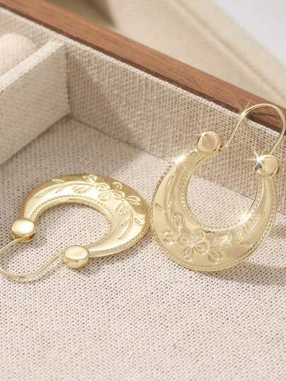1 Pair Classic Vintage Handcrafted Gold Round Earrings, Creative Exquisite Jewelry For Women, Luxurious Elegant Copper Earrings, Suitable For Daily Wear And Gatherings, Perfect Holiday Gift