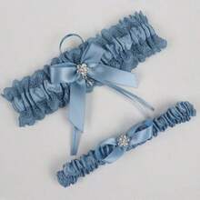 1 par de liga de novia con flor de ciruelo de circonita, cadena de pierna de encaje blanco, liga de pierna con lazo de rhinestone, adecuado para novia, boda, baile de graduación (se enviará el estilo al azar) - Neblina azul - Ver 1