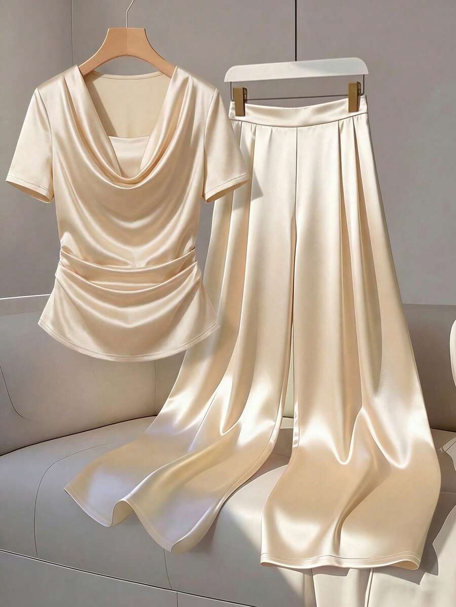 女士加大码优雅垂褶领口收腰短袖宽松直筒裤套装，亮面弹力针织面料，适合日常及办公穿着，夏季款 - 杏色 - 查看 1