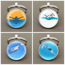 Medvang 游泳爱好者钥匙扣 游泳俱乐部礼品 批发 可爱卡通游泳图案玻璃钥匙扣 - 復古銀色 - 查看 1