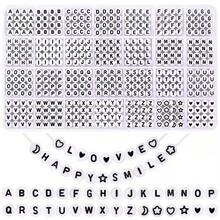 1000 st. smyckestillverkningskit med 26 engelska alfabeten för armband - Svarta och vita bokstäver - Visa 7