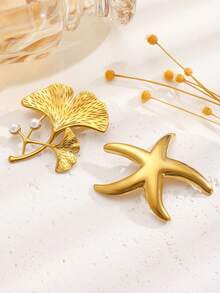 Broche de aço inoxidável com design de estrela-do-mar, flor, laço, estrela e formas geométricas. Acessório de joalheria elegante e minimalista para mulheres, ideal para uso diário, festas e eventos. - Ouro amarelo - Ver 4
