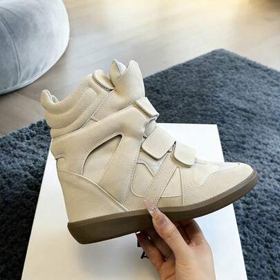 IAS 2026 Design Collection: A Reinterpretation Of Street Style: Women's Suede Sneakers – Hidden Wedge Heel, Elegant Leather Accents, Lightweight Construction, High-Quality Suede, Concealed Heel Reinforcement, Retro-Inspired Street Style, Comfortable And Lightweight
